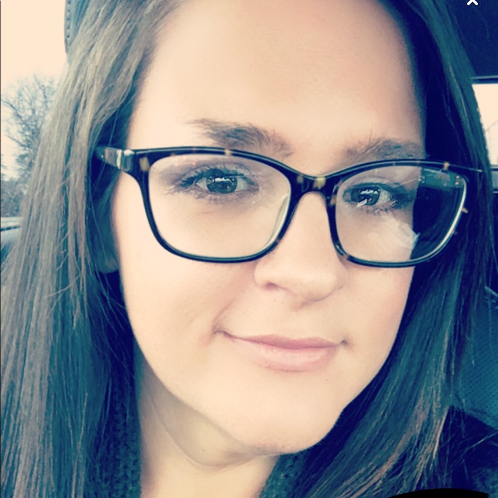 Meet your Posher, Krystle